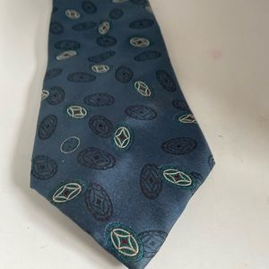 Halston tie Vintage blues white & a touch of red  57” long